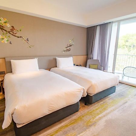 Golden Tulip Fab Hotel New Taipei Tamsui Exterior photo